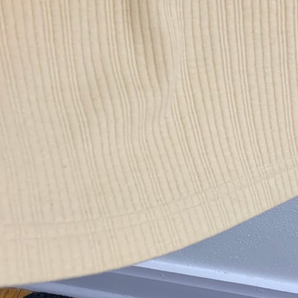 (T38) Crazy Horse, Claiborne Co. Men's 2XL Yellow Polo V-neck - Picture 3 of 6